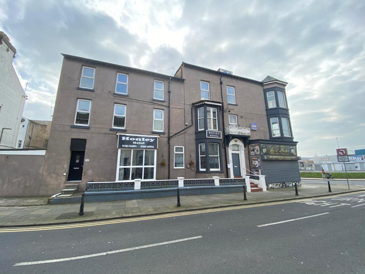 The Honley Hotel Blackpool Bagian luar foto