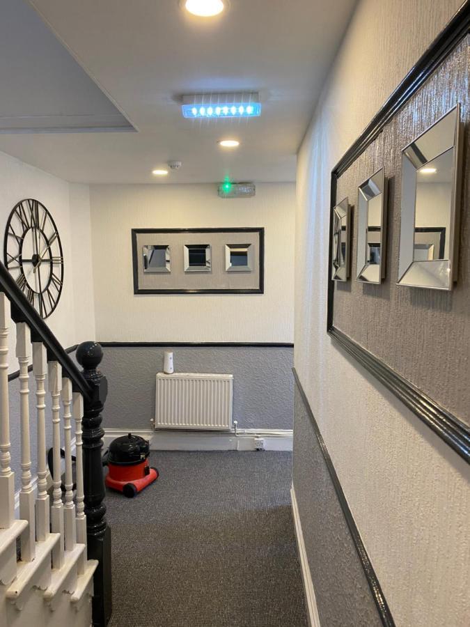 The Honley Hotel Blackpool Bagian luar foto