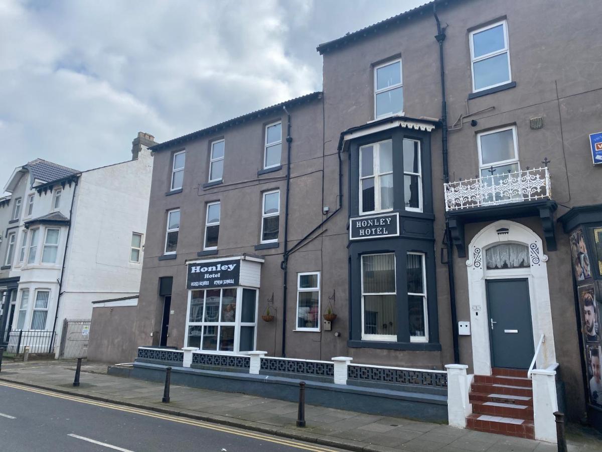 The Honley Hotel Blackpool Bagian luar foto