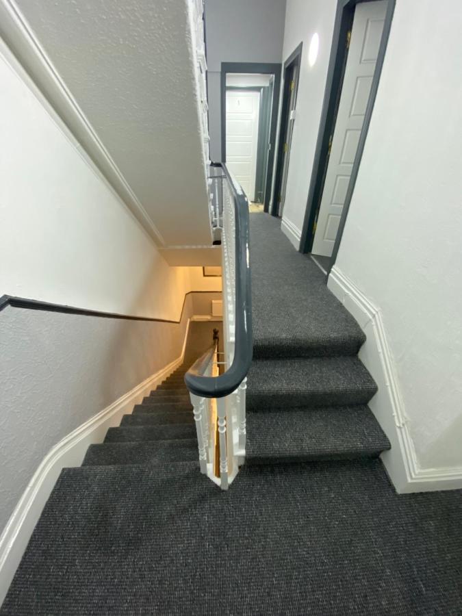 The Honley Hotel Blackpool Bagian luar foto